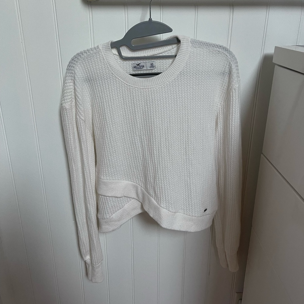 Thin white hollister top
